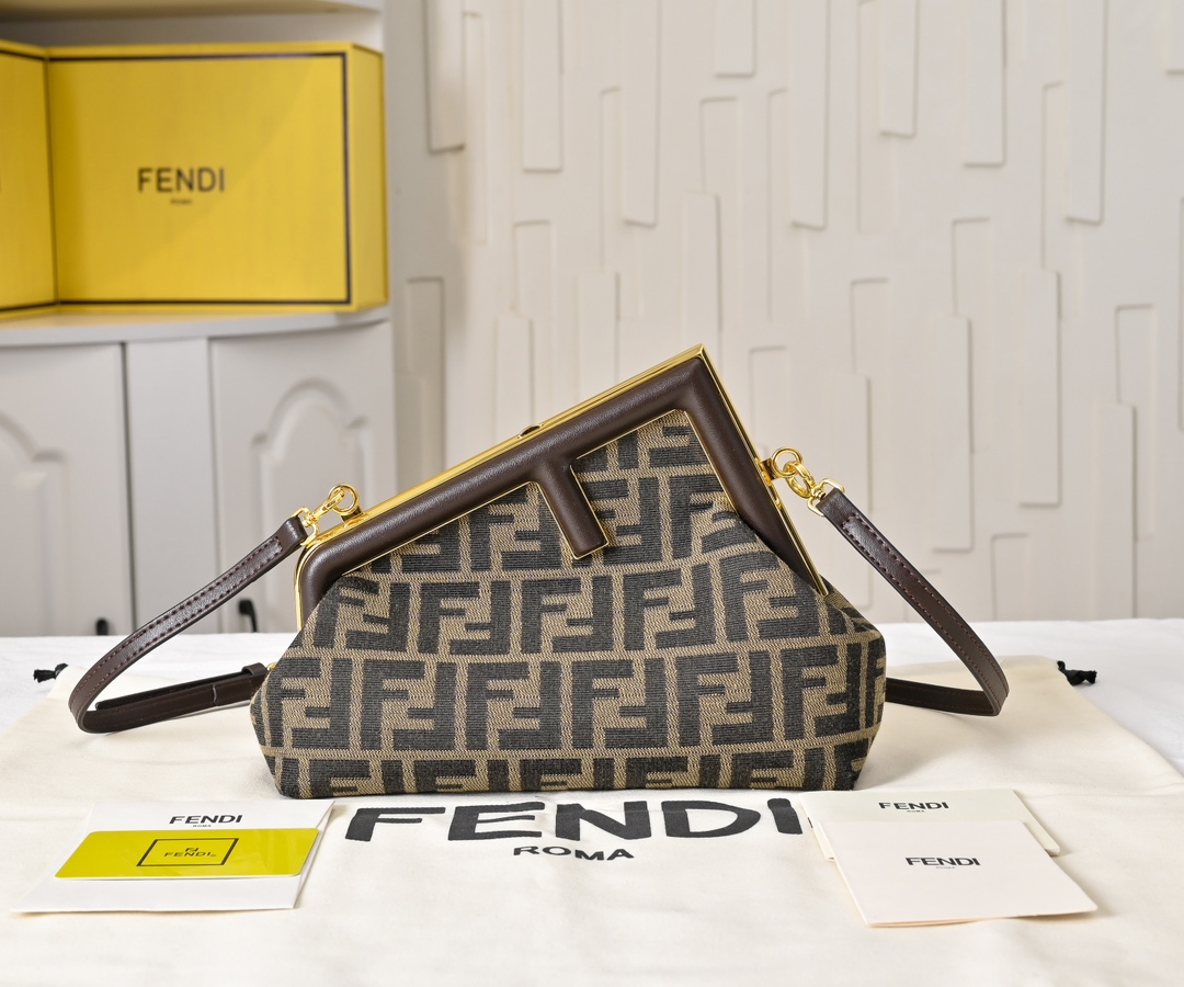 FENDI First Shoulder Bag 80016