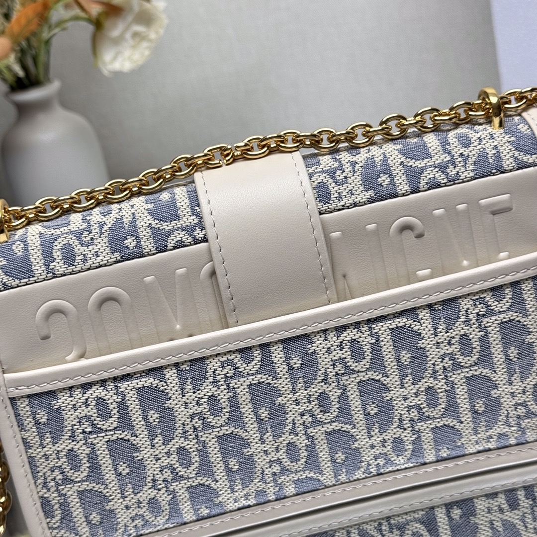Dior Montaigne Raffia Collection 9207