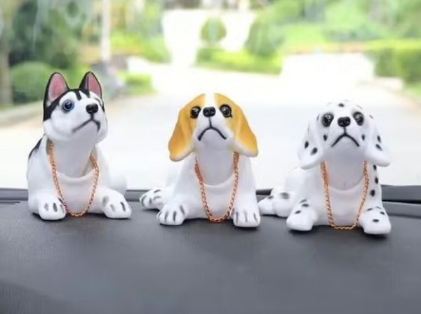 🎁For Animal Lovers -🐶 Funny Car Dog Ornament