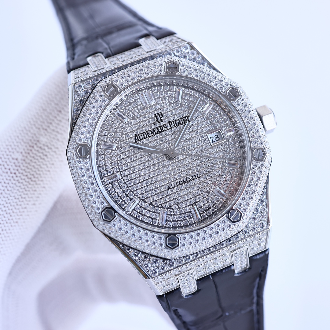 Audemars Piguet Royal Oak Series 15510OR.OO.D002CR.02