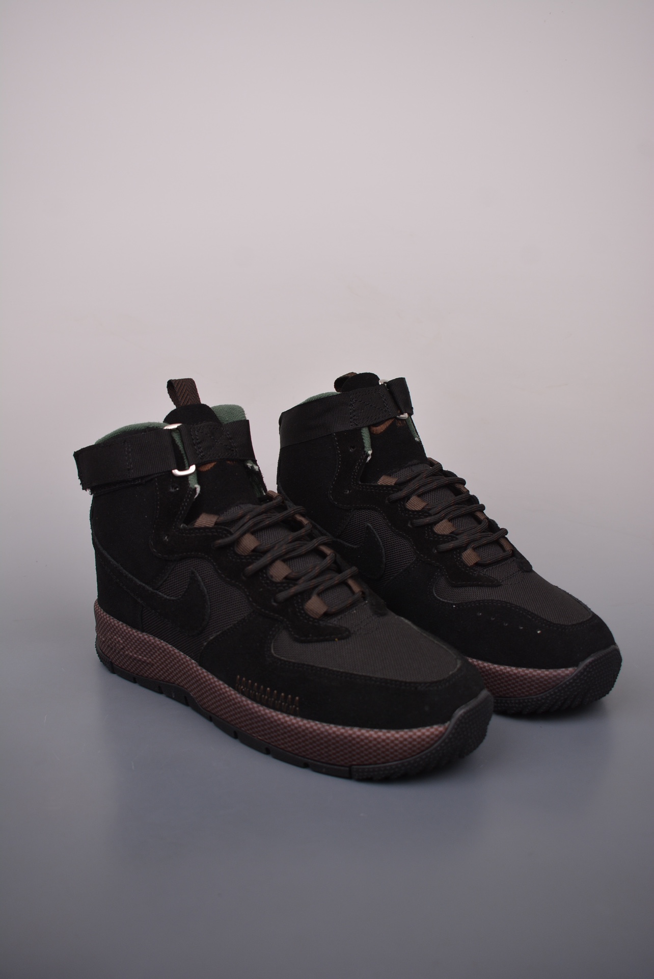 Nike WMNS Air Force 1 Wild HighBlackBrown FB2348-300