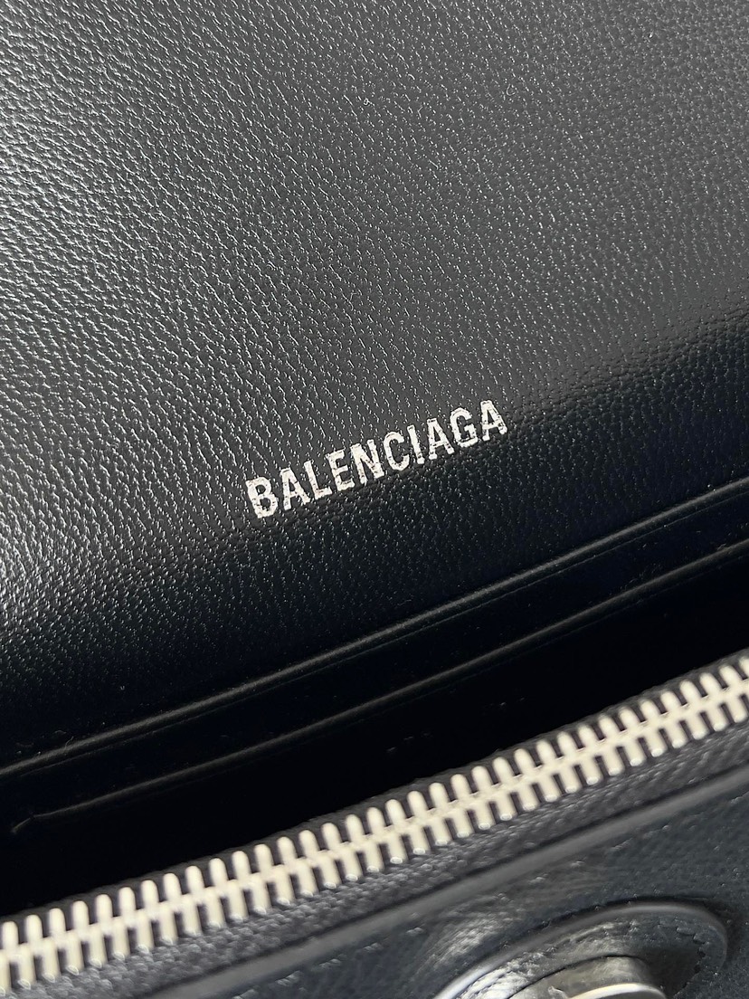 Balenciaga 23ss Down town bag