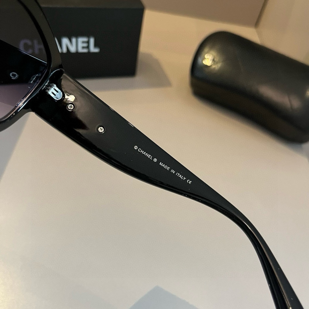 Chanel round frame sunglasses