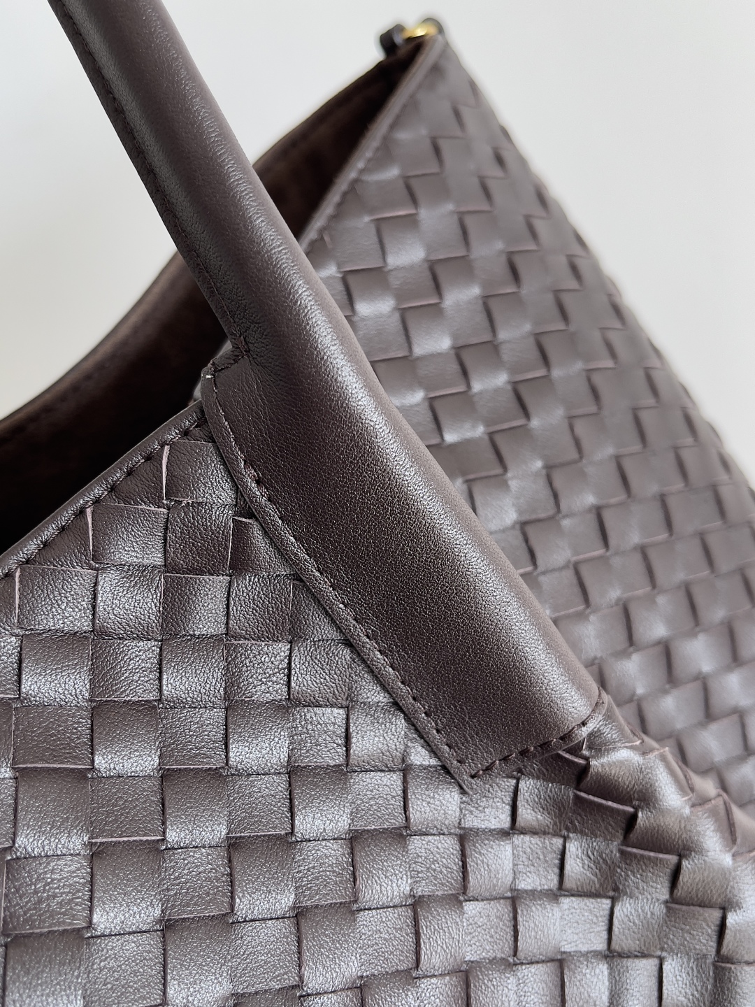 BOTTEGA VENETA 2025 PINACOTECA bag 817166
