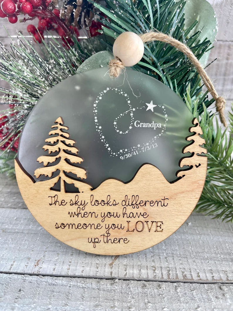 Personalized Memorial Ornament——The sky looks different when you have someone you love up there