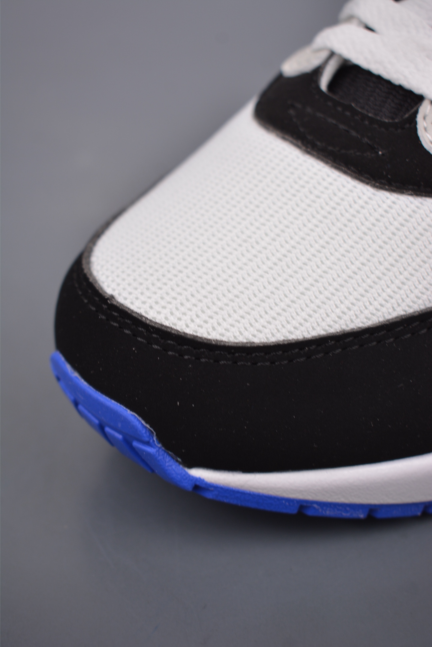 Nike Air Max 1'87 running shoes white, gray, black and blue 875855-001