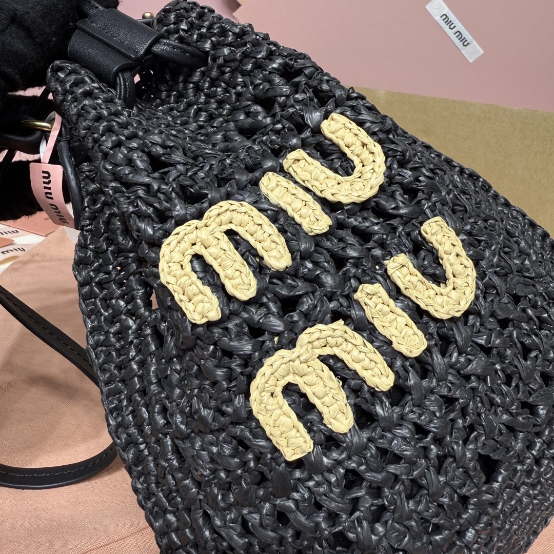 Miu Miu woven raffia bag 5ND016