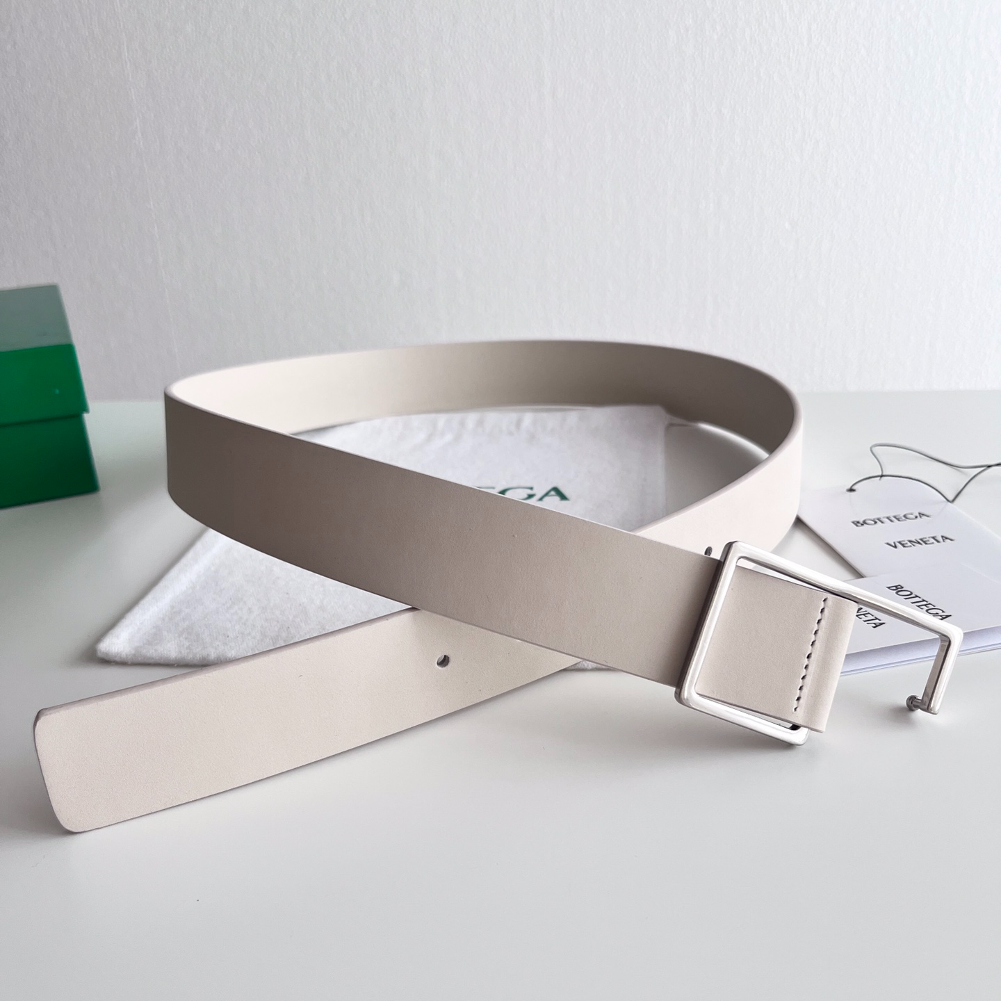 Bottega Veneta geometric buckle cowhide double-sided belt 3.5cm wide