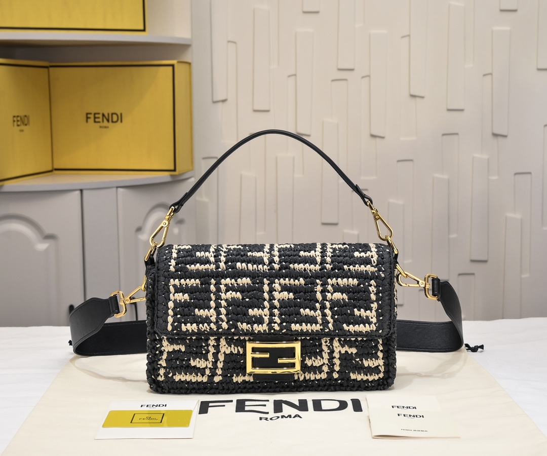 FENDI Baguette woven handbag 3358
