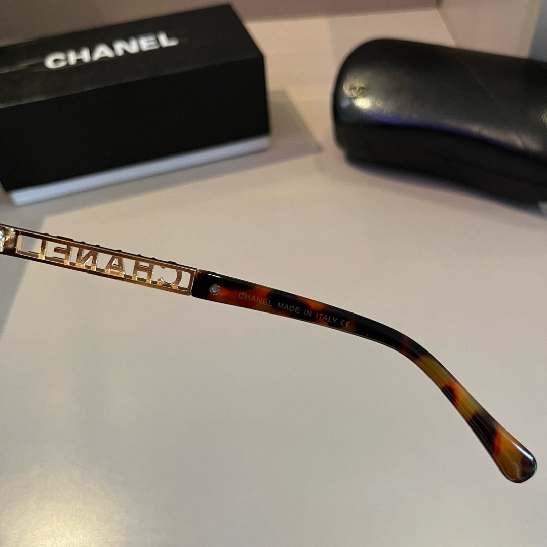 Chanel round frame sunglasses