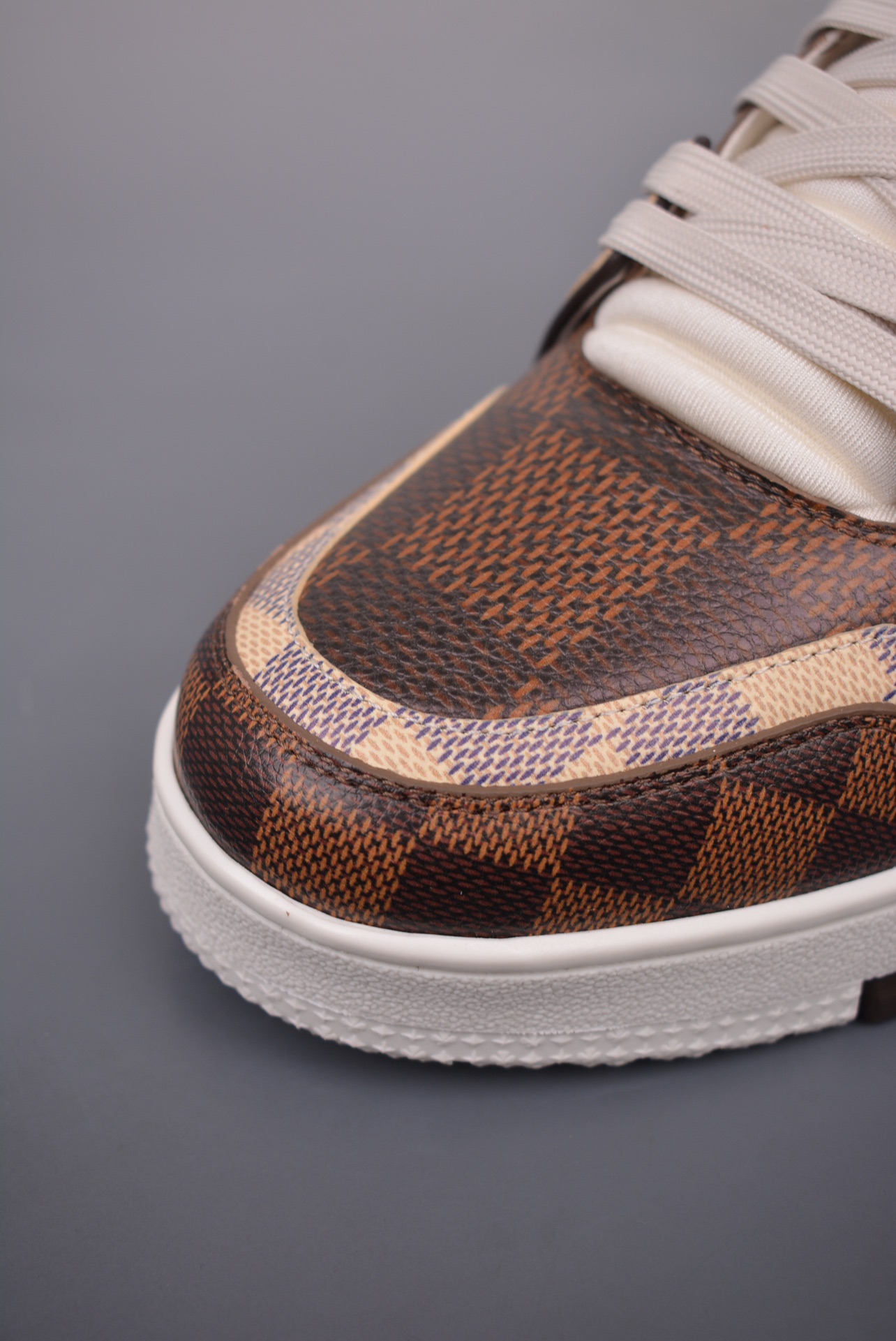 Louis Vuitton Trainer Sneaker Lowv Dark Brown Cream Plaid 1AAST5