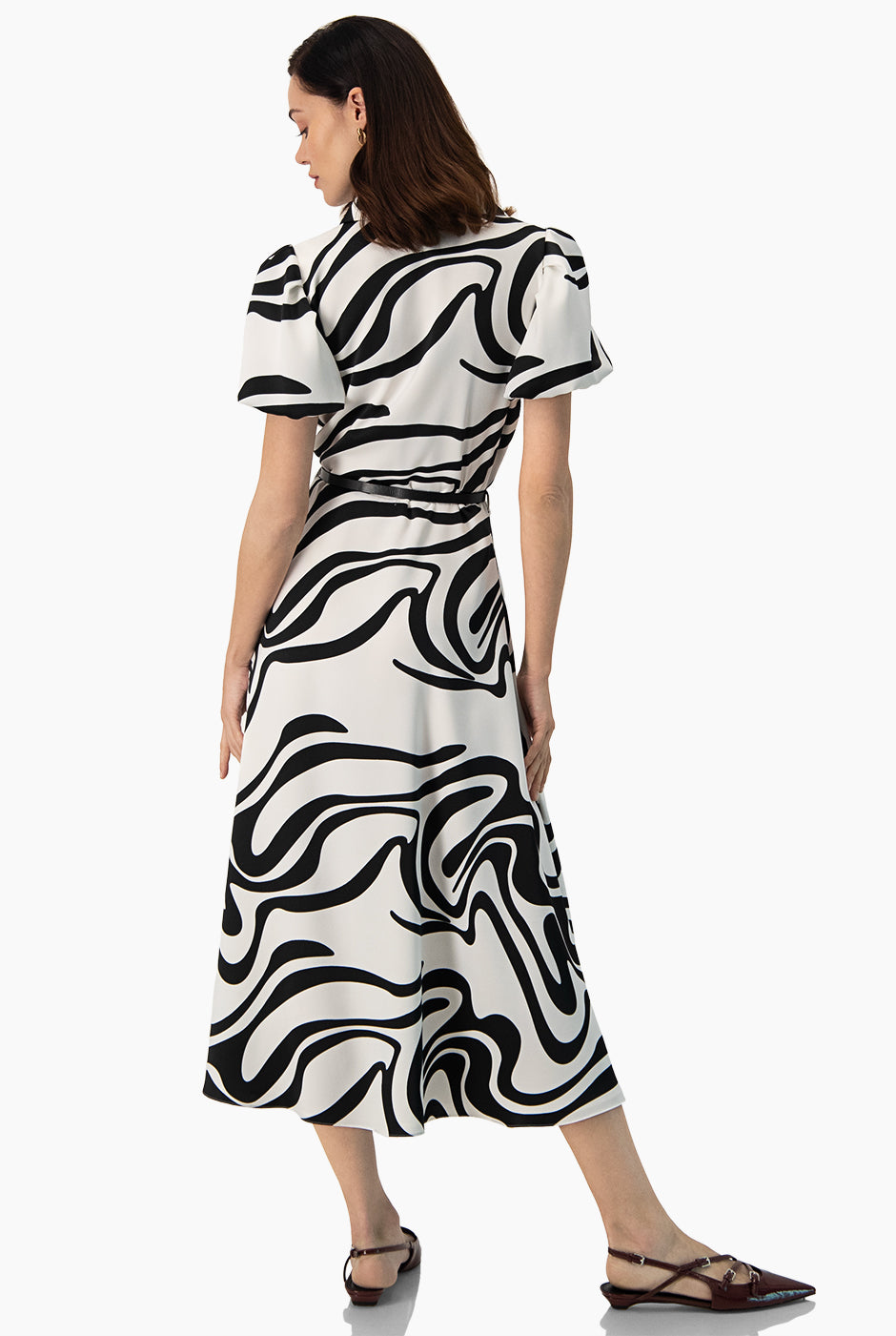 Vestido estampado y cuello camisero
