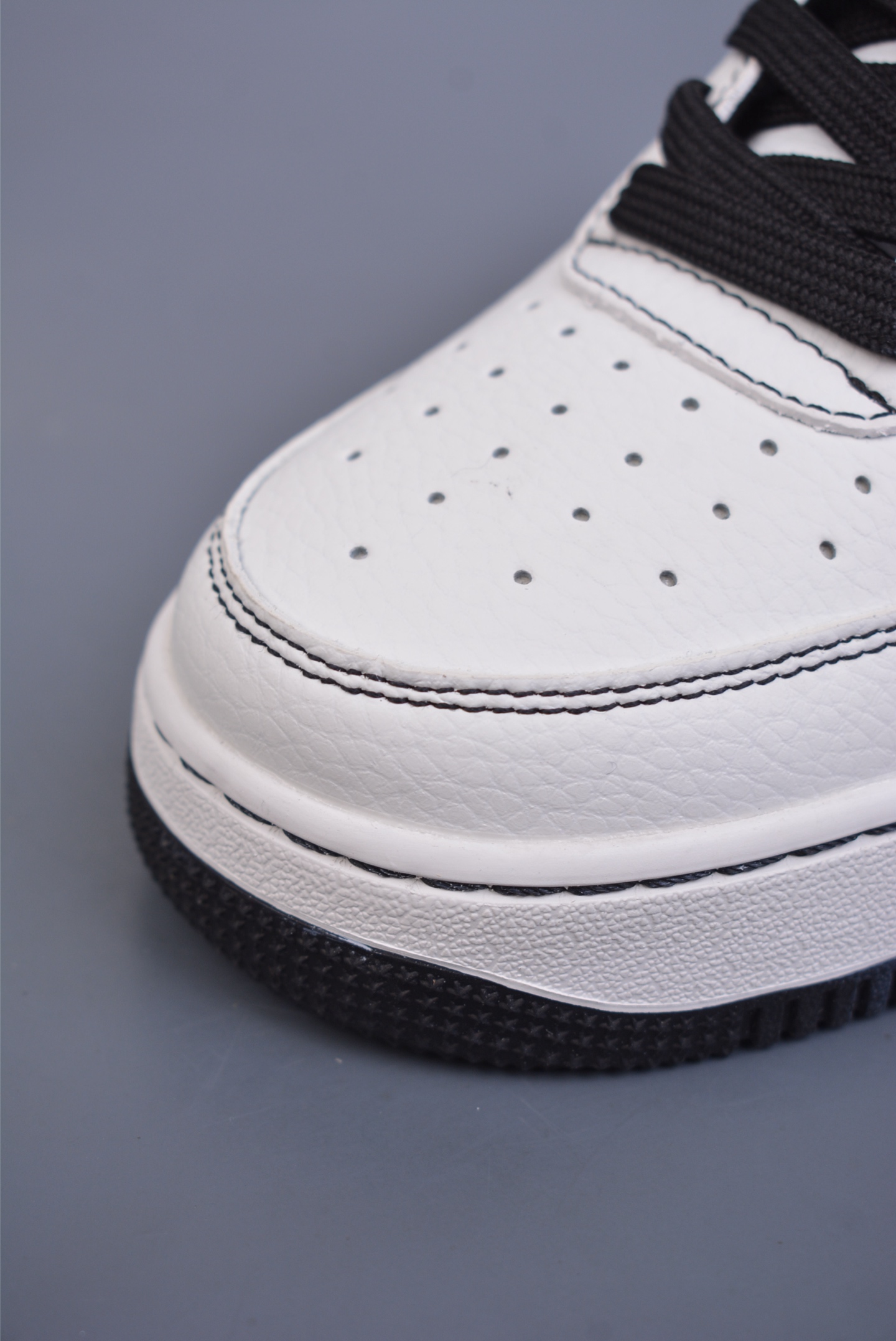 Stussy x Nike Air Force 1 07 Low Sneakers White and Black DQ6628-154