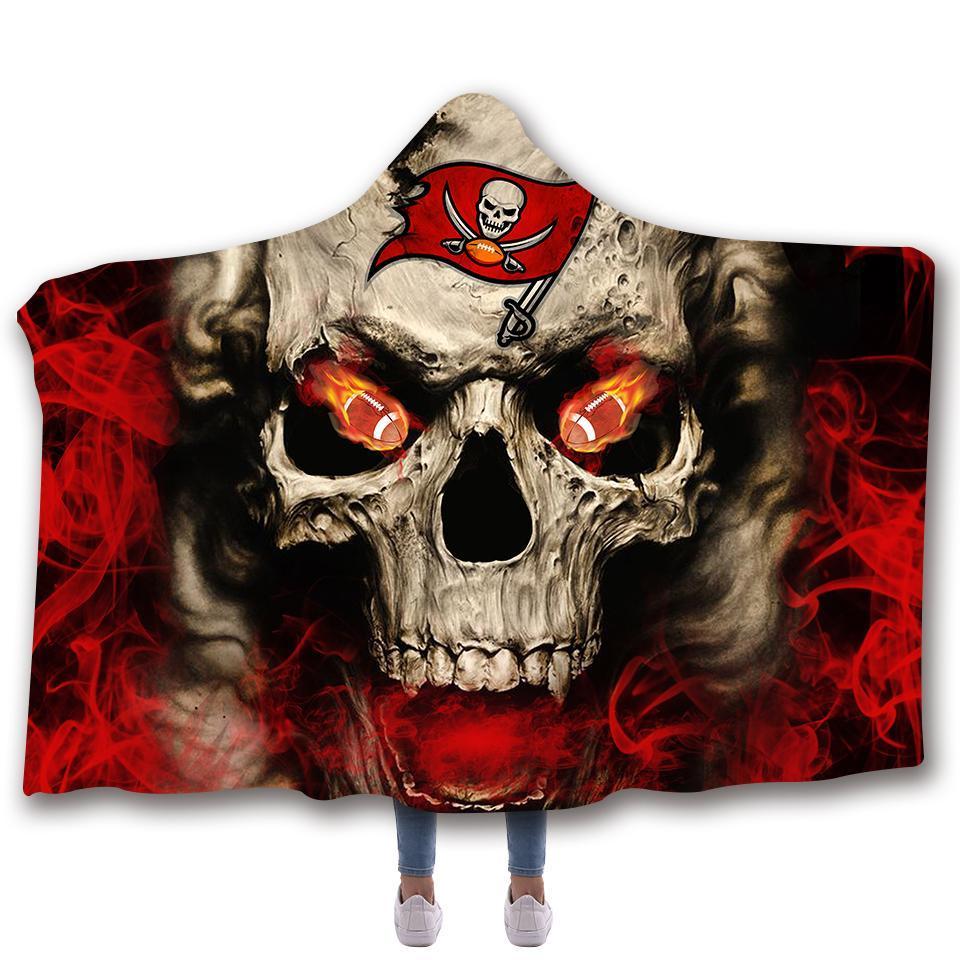 TAMPA BAY BUCCANEERS CLASSIC 3D HOODED BLANKET
