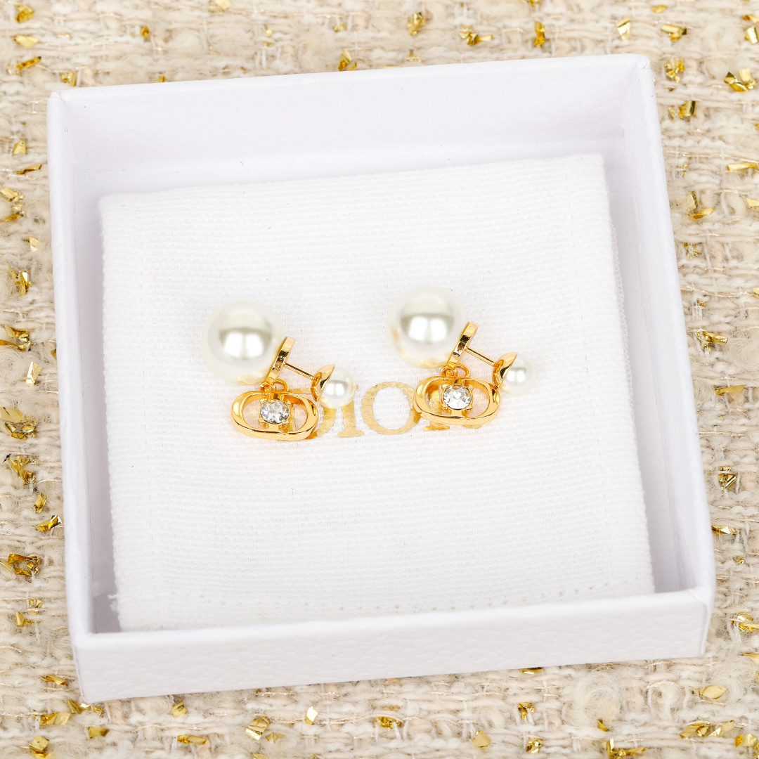 Dior Pearl Earrings