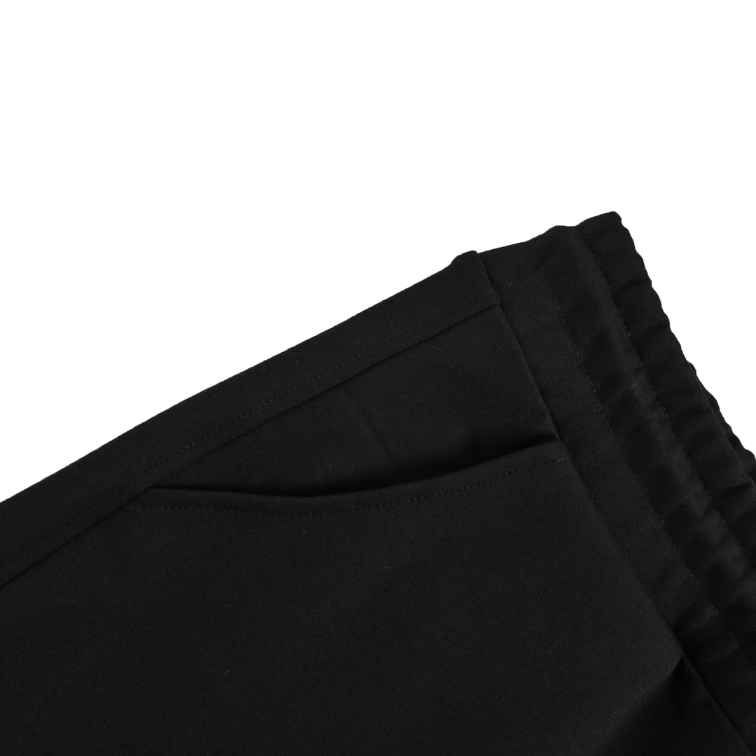 Prada 24Fw side pocket buckle cargo trousers