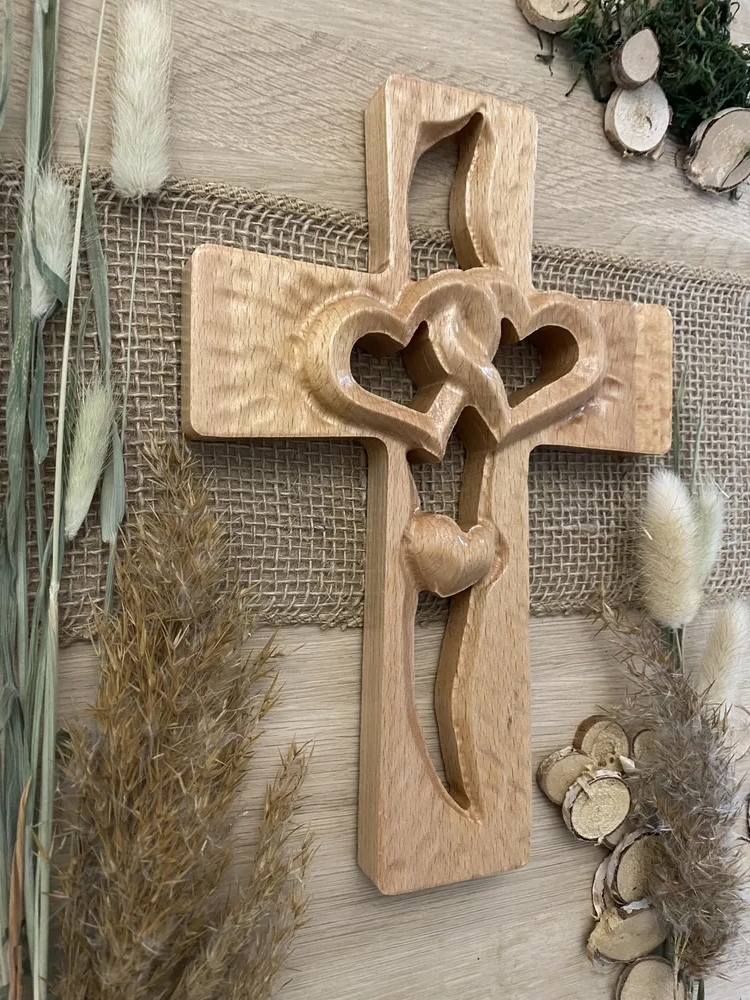 💞Carved wooden cross - intertwined hearts  - Carved from natural wood