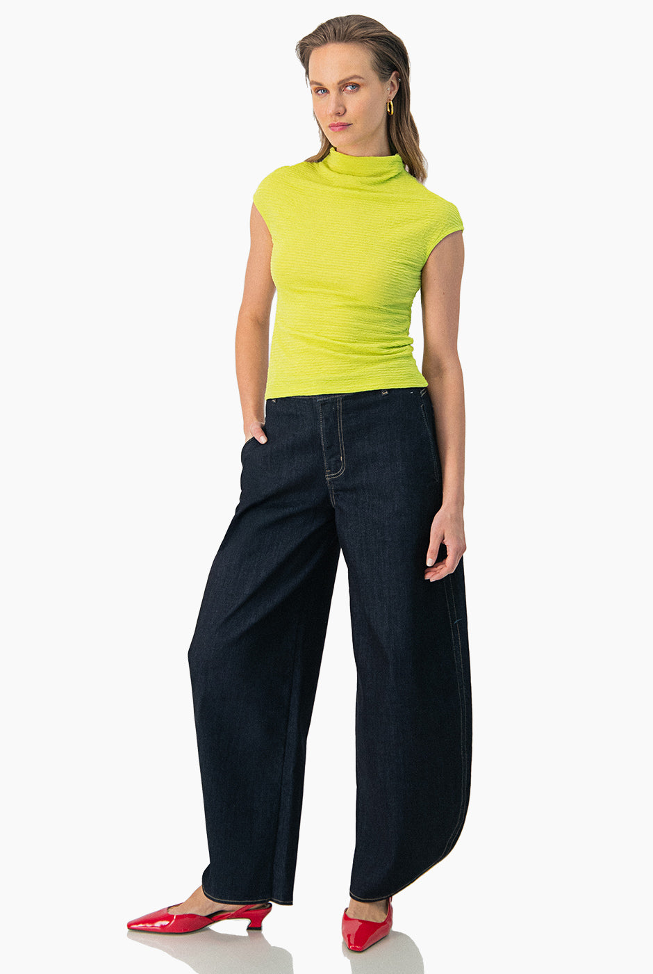 Blusa recta verde de cuello alto