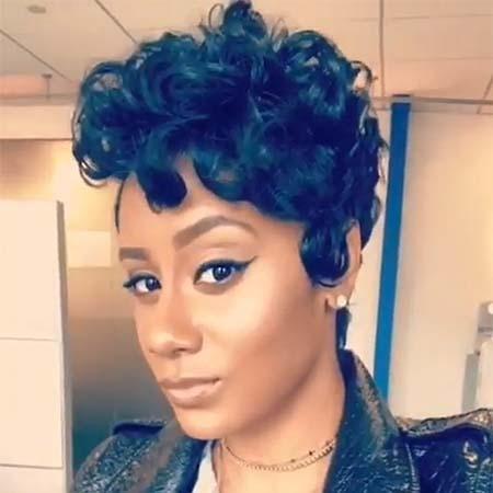 Luna Wig C21 Women Gorgeous Short Curly Soft for African American
