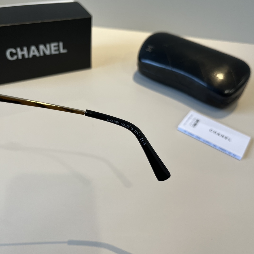 Chanel round frame sunglasses