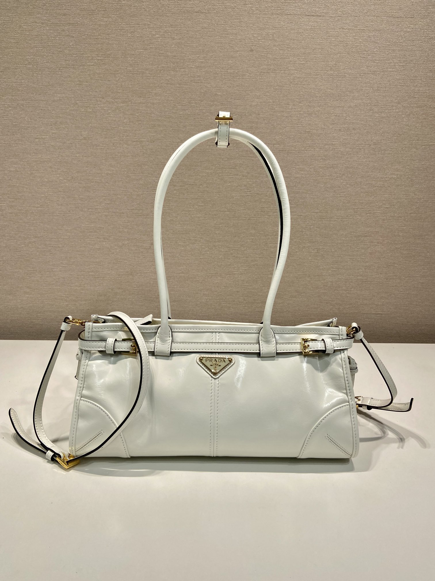Prada lussolf waxed leather handbag 1BA426