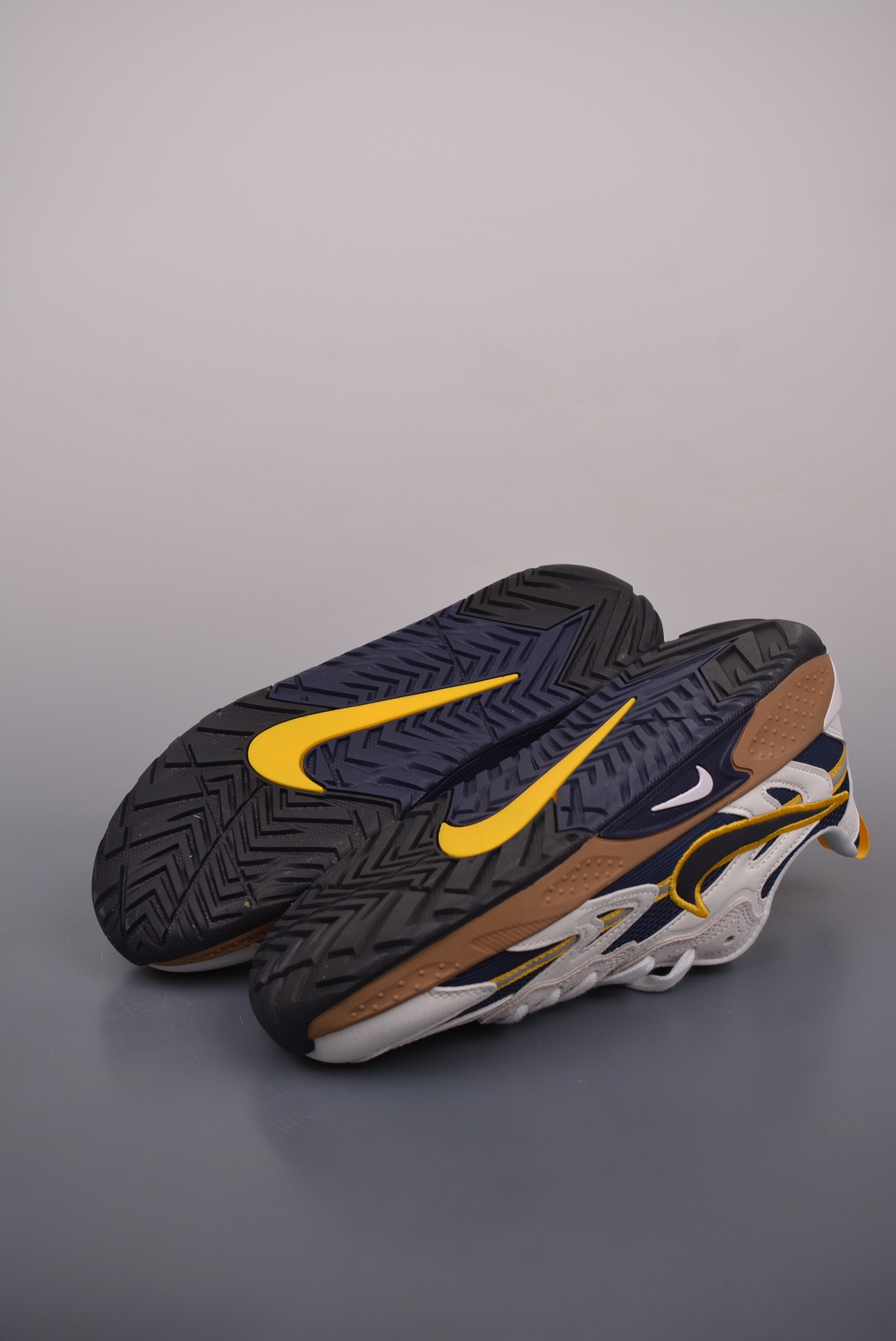 Futura x Nike Jam Breaking dark blue, yellow and white FZ8966
