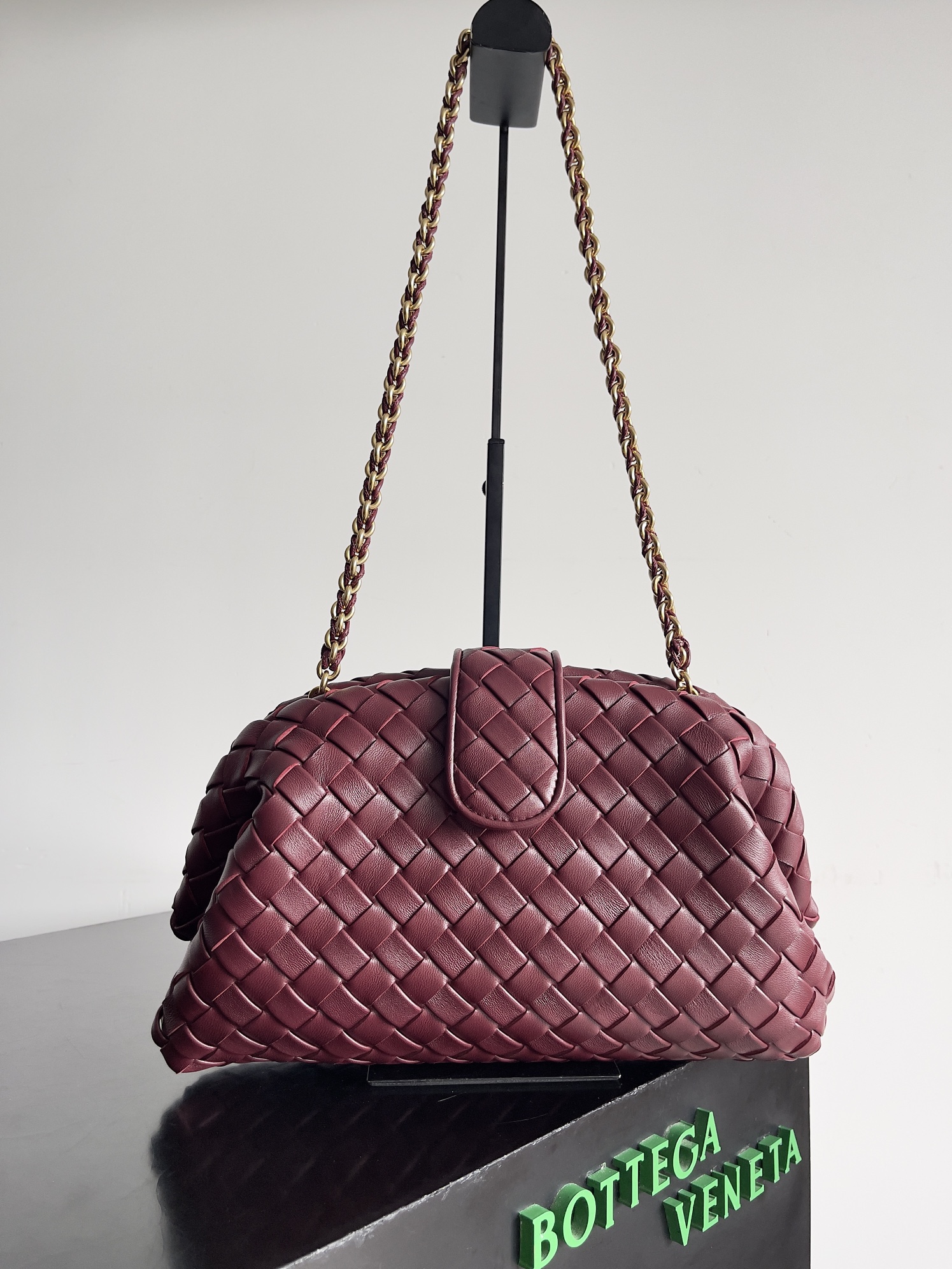 Bottega Veneta LAUREN CLUTCH chain clutch bag 785807