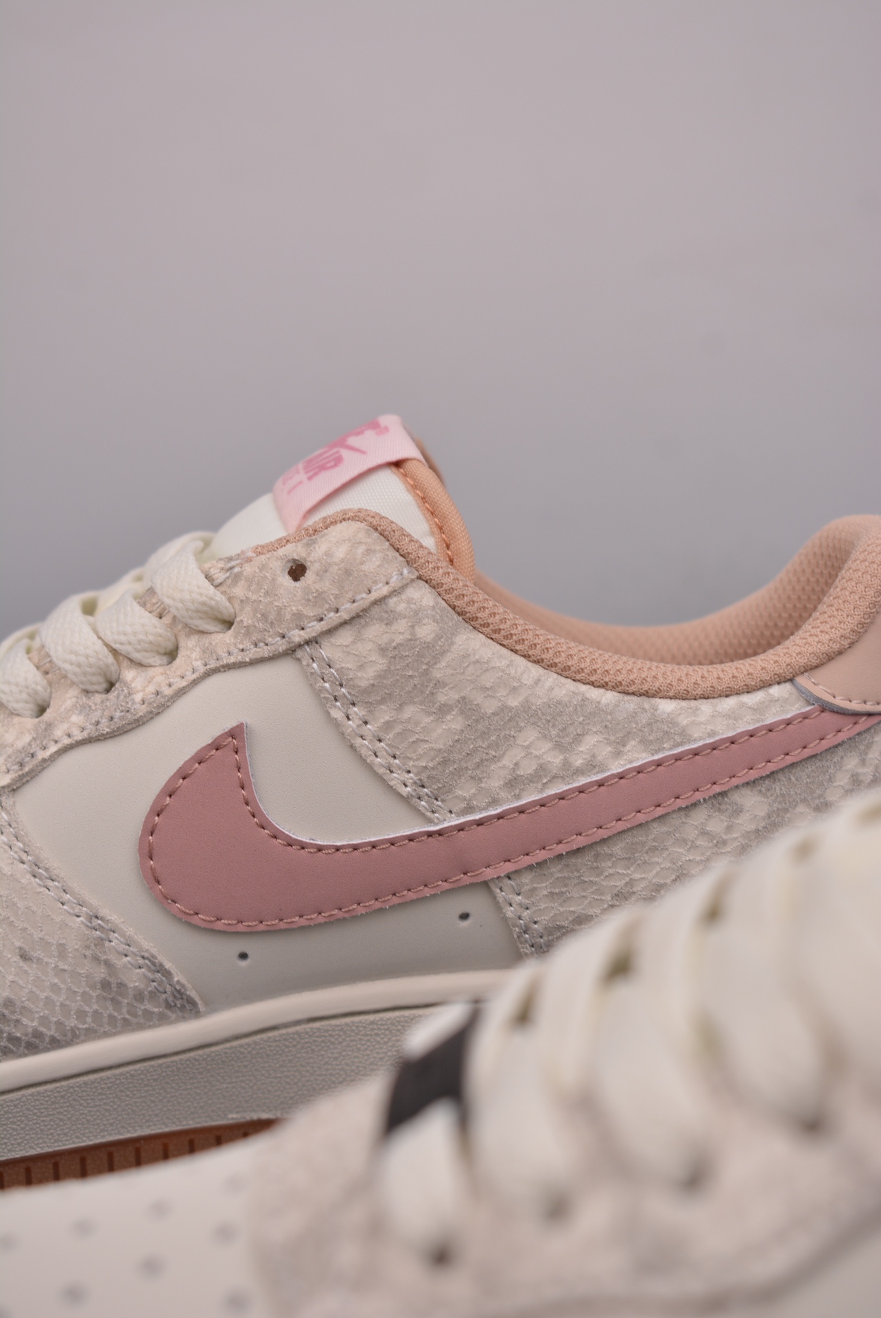 Nike Air Force 1 '07 LV8Snakeskin Canyon Rust HF2898-100