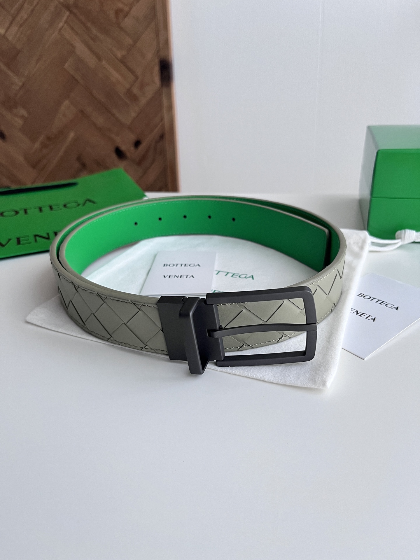 Bottega Veneta intreccio woven cowhide double-sided waistband with a width of 3.5cm