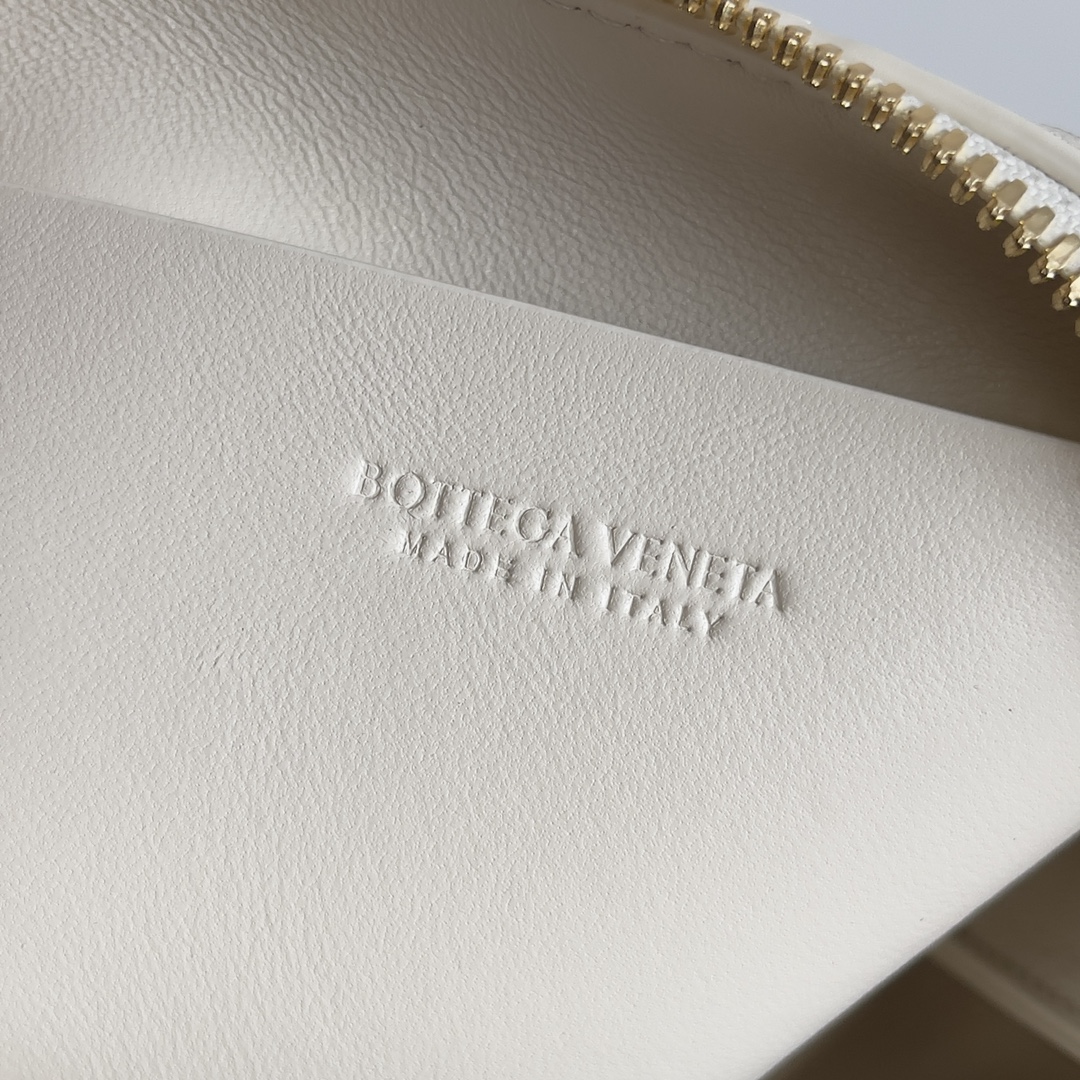 Bottega Veneta Concert Pouch Mini Bag 794258