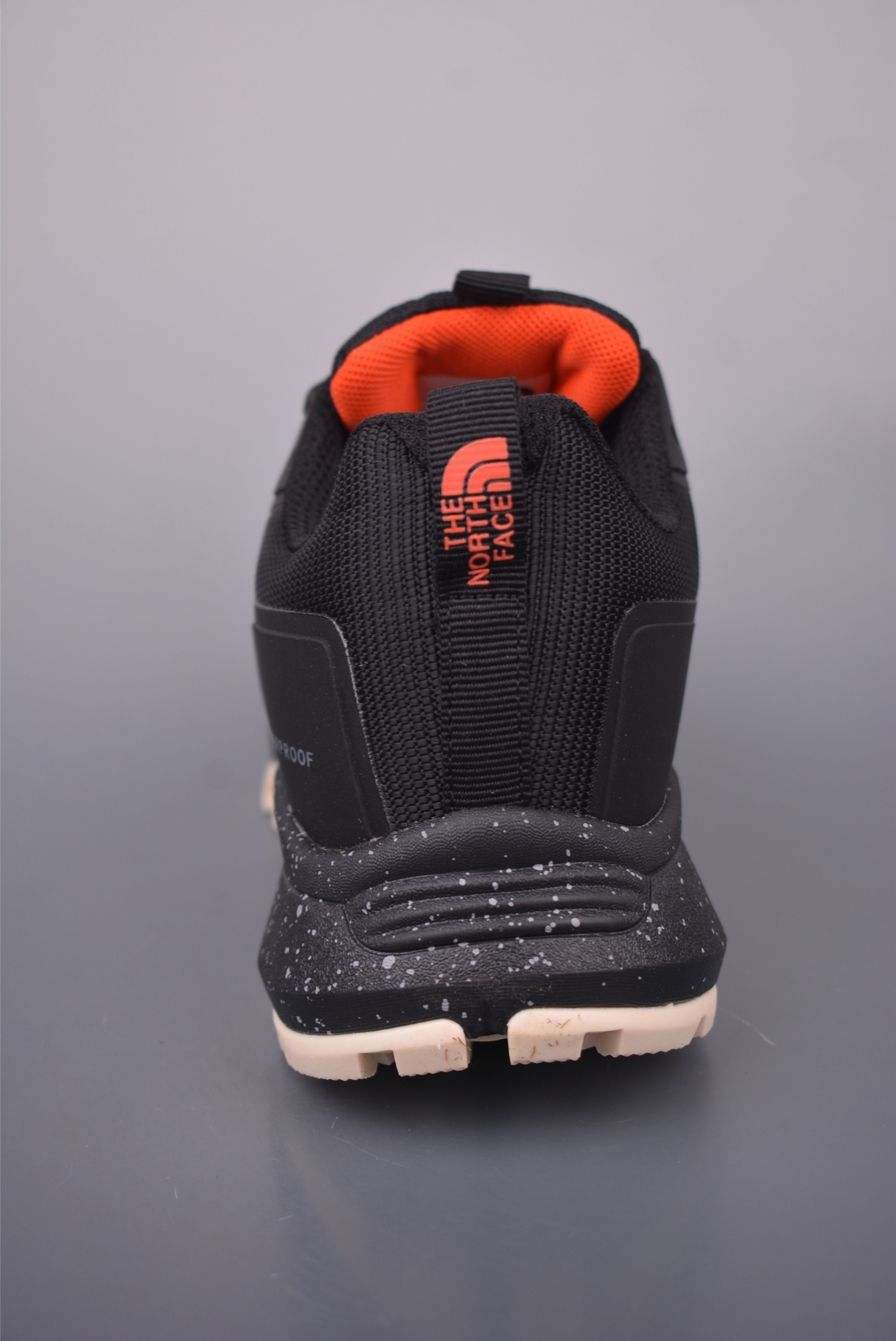 The North Face Mountaineering Cross-Country Hiking Shoes 