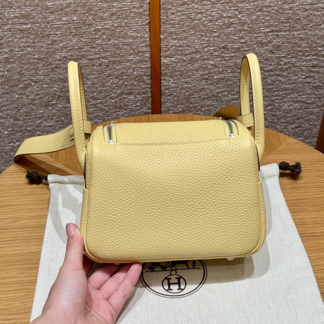 Hermès Mini Lindy 1ZJaune Poussin Handbag (Handmade to Order)