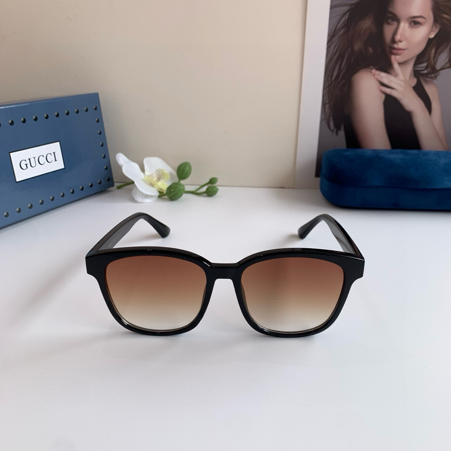 Gucci Round Frame Sunglasses