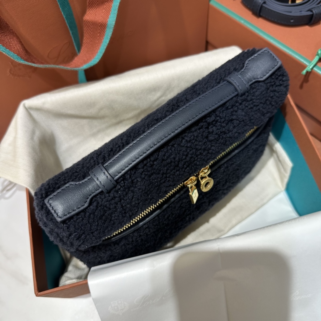Loro Piana Extra pocket L19 series handbag