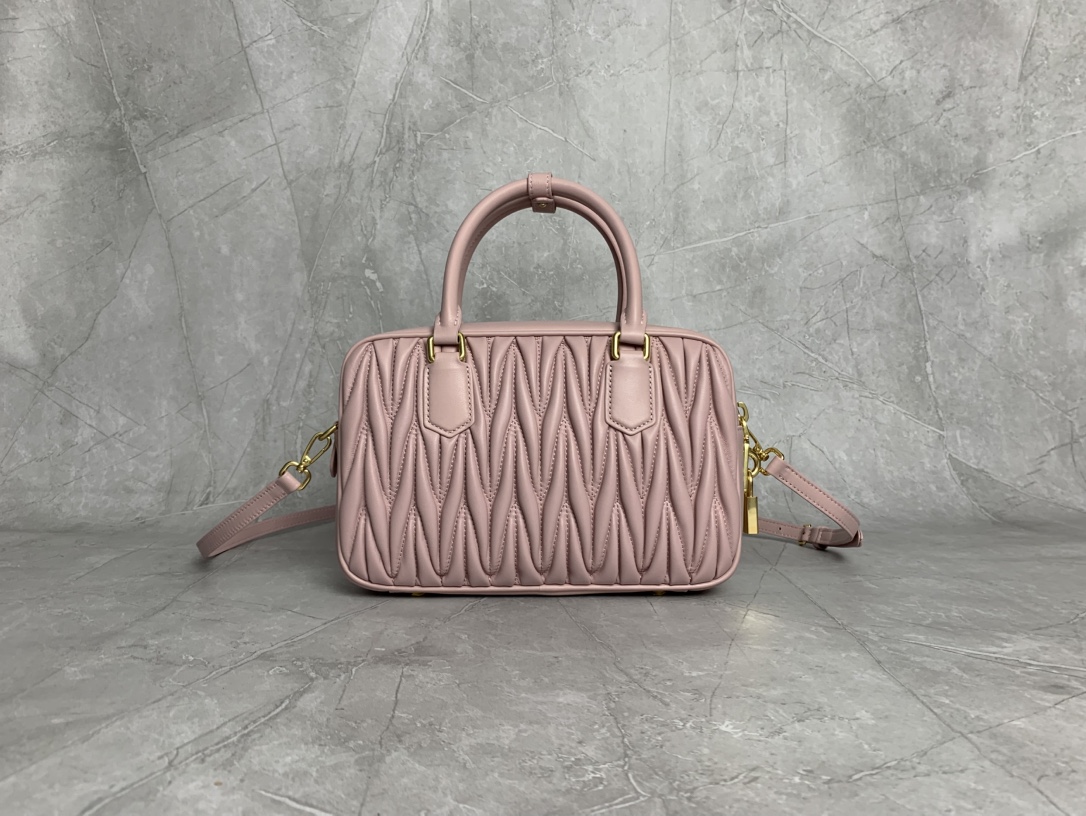 Miu Miu Diamond Bucket Bag 5BE090