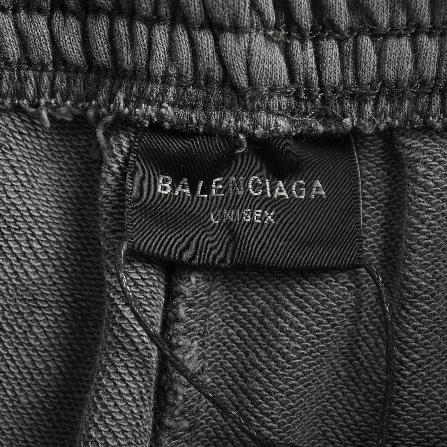 Balenciaga 25ss paint-jet embroidered shorts