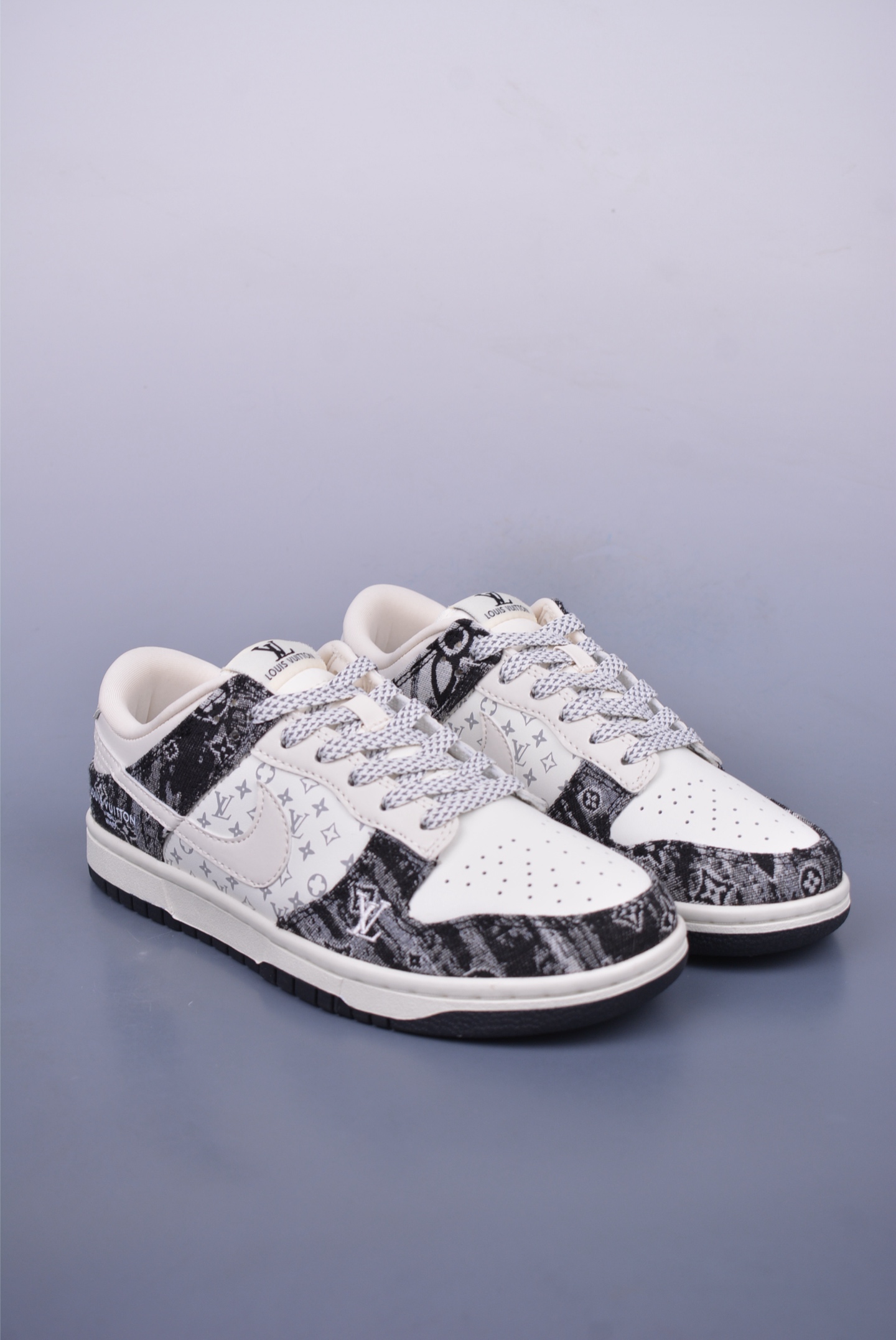 LV x Nike SB Dunk Low Sneakers Black Print QF15681-124