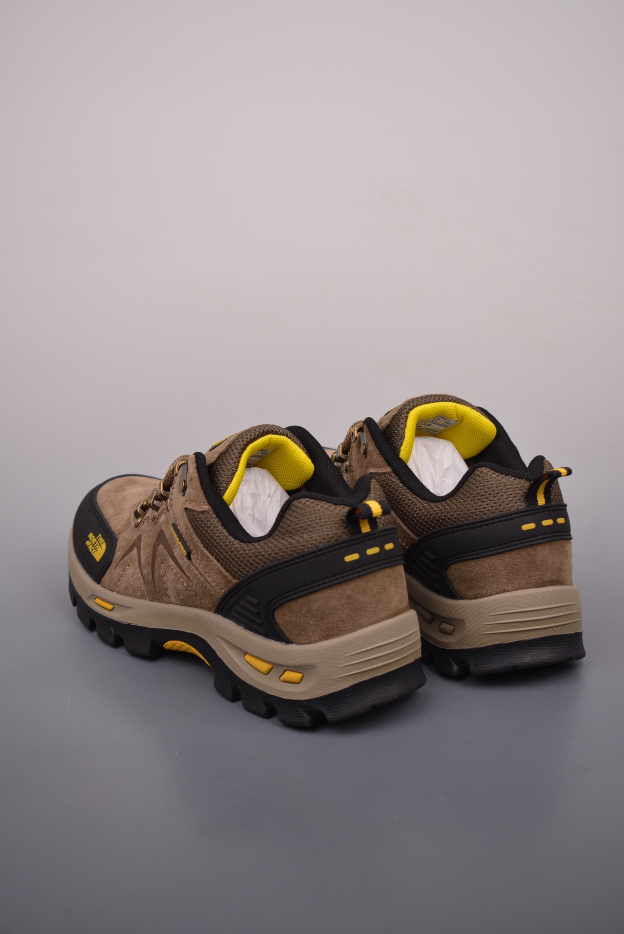 The North Face Hedgehog Sneaker suede brown black yellow BM5336