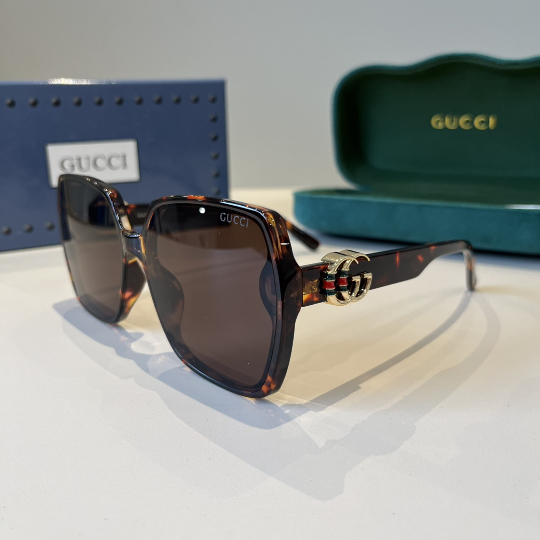 Gucci Square Frame Sunglasses