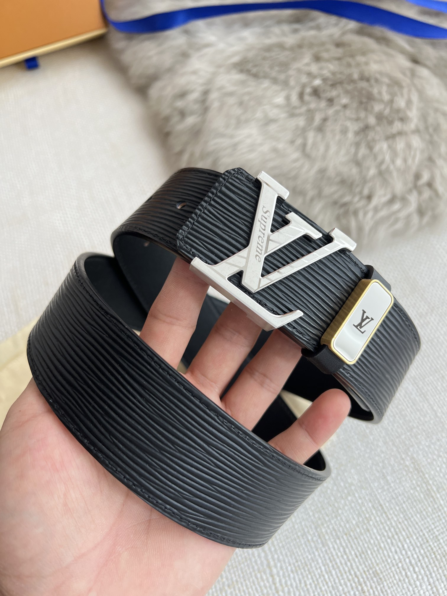 Louis Vuitton ripple leather belt, 3.8cm wide