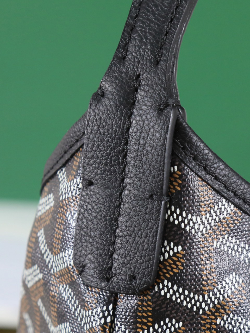 Goyard bohemian hobo 020223
