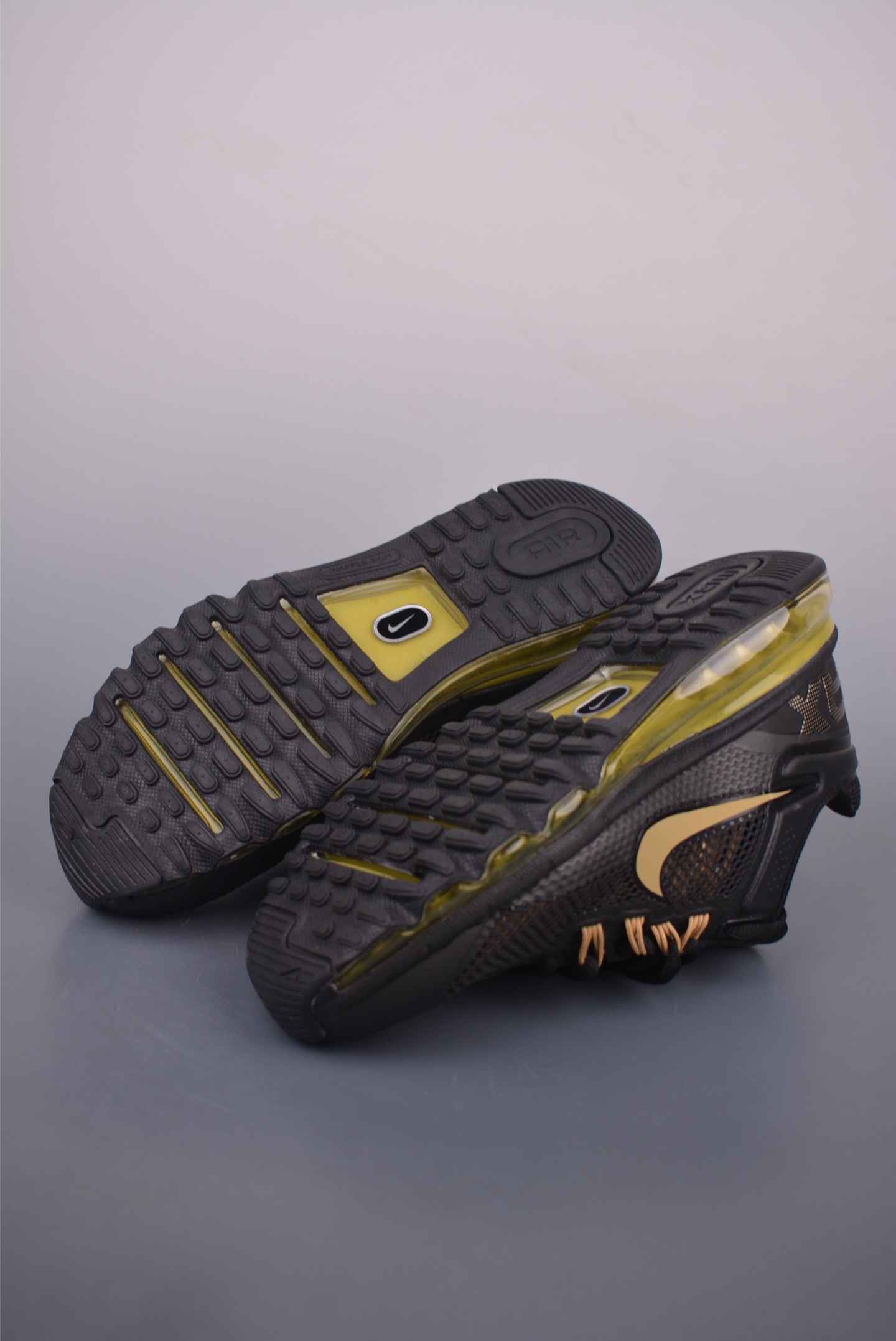 NIKE Air Max 2013 sneakers 