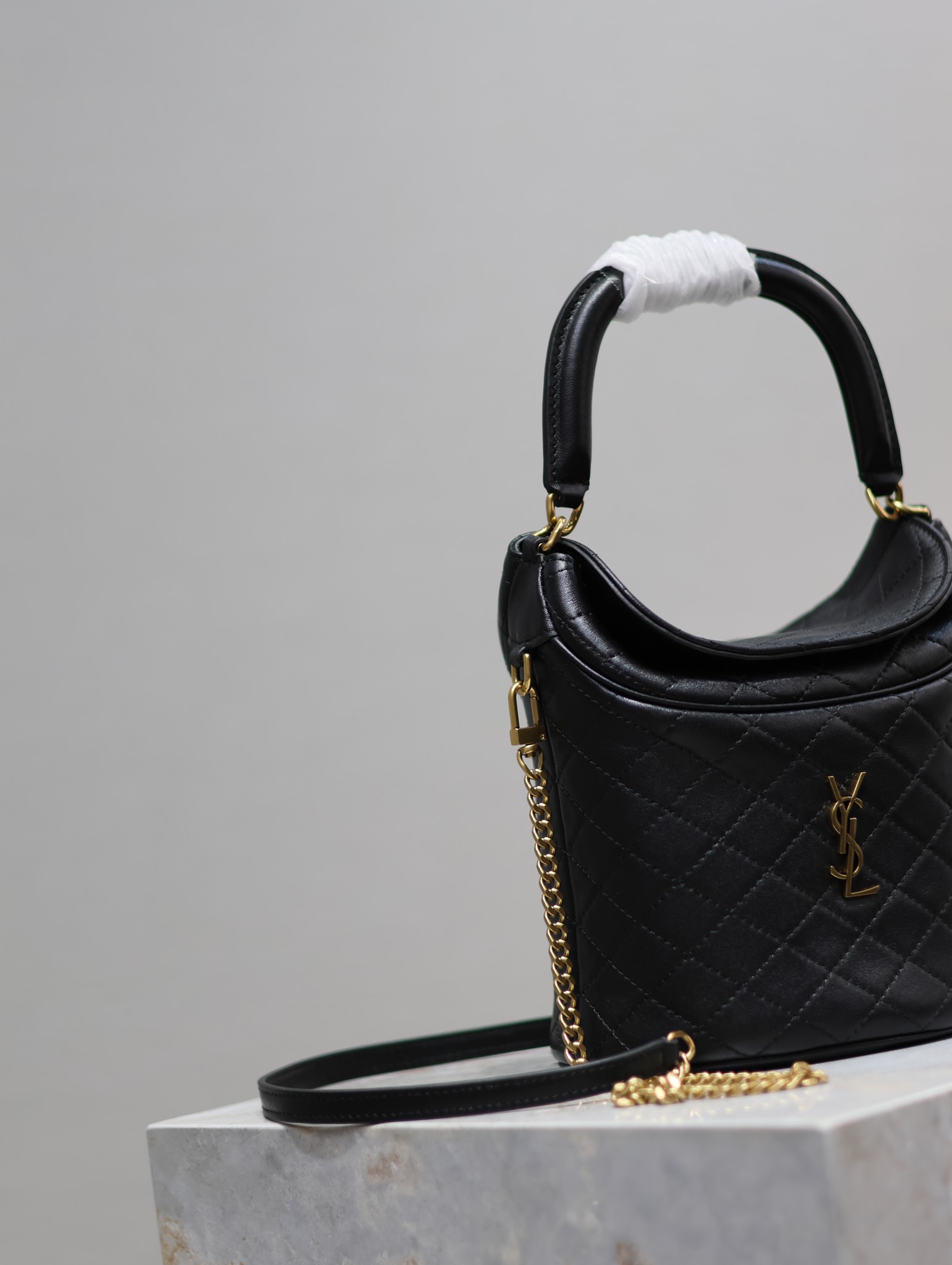 Yves Saint Laurent GabyBucket flap bucket bag 763961