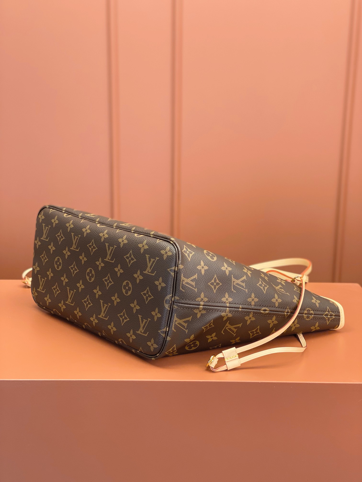 Louis Vuitton NEVERFULL Medium Handbag M41177