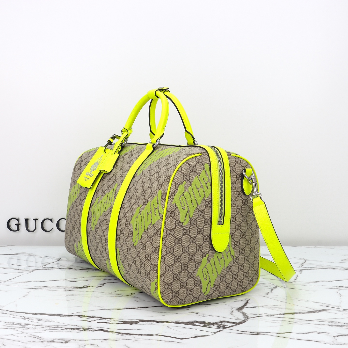 Gucci Medium duffle bag with print 834962 FAEQD 9761