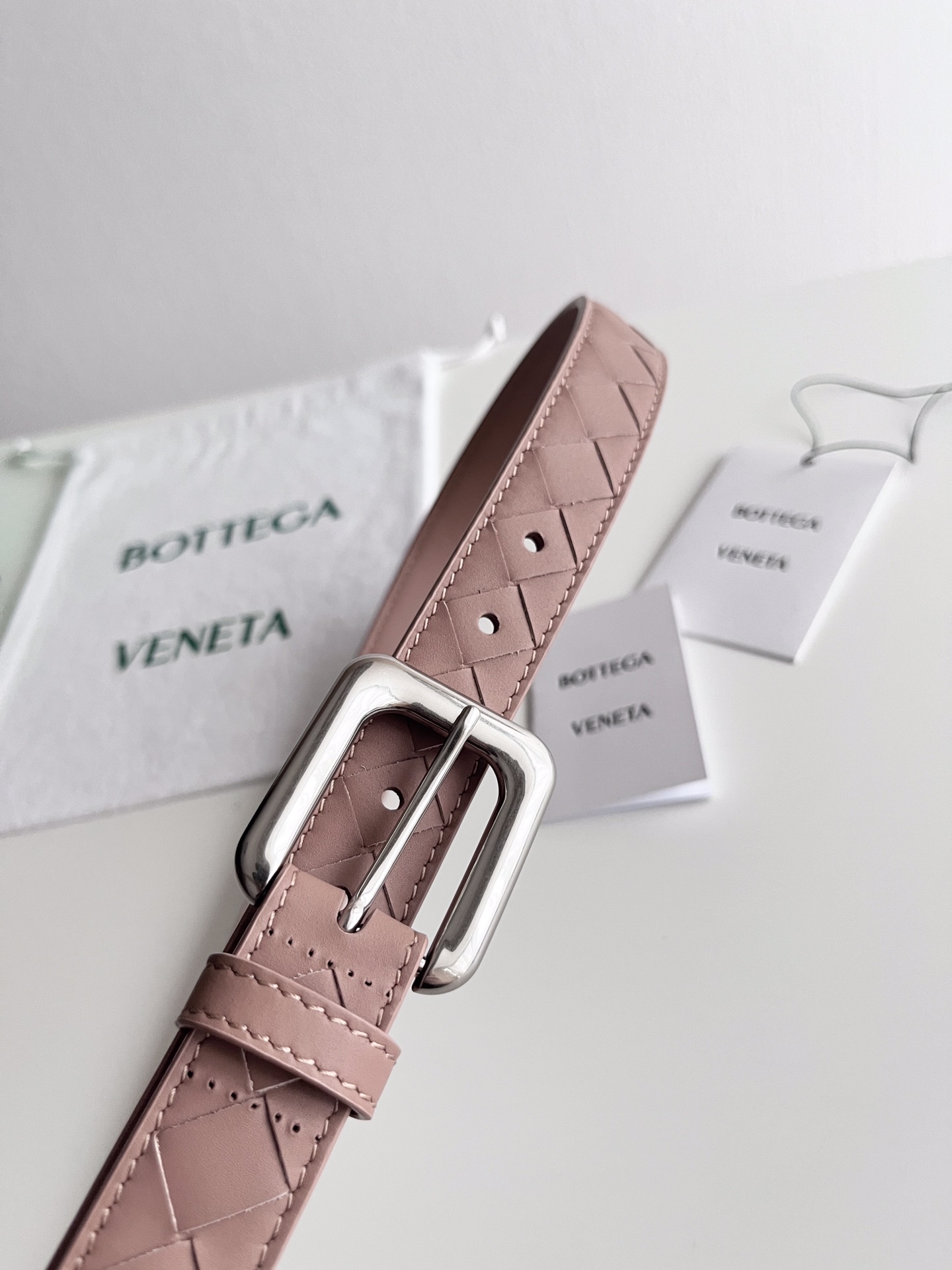 Bottega Veneta intreccio woven cowhide double-sided waistband with a width of 2.0cm