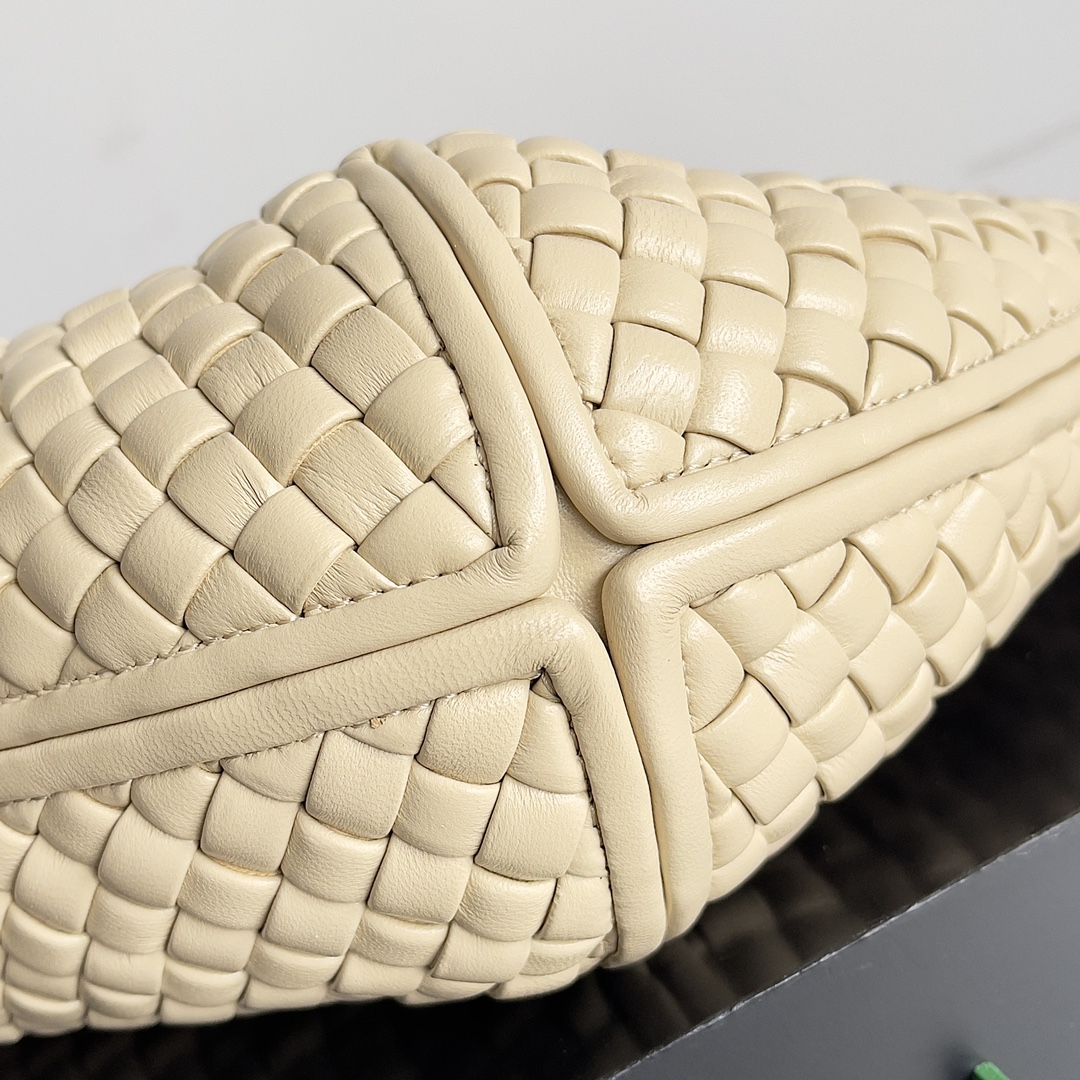 Bottega Veneta Early Spring New ier Large Arc Bag 730969