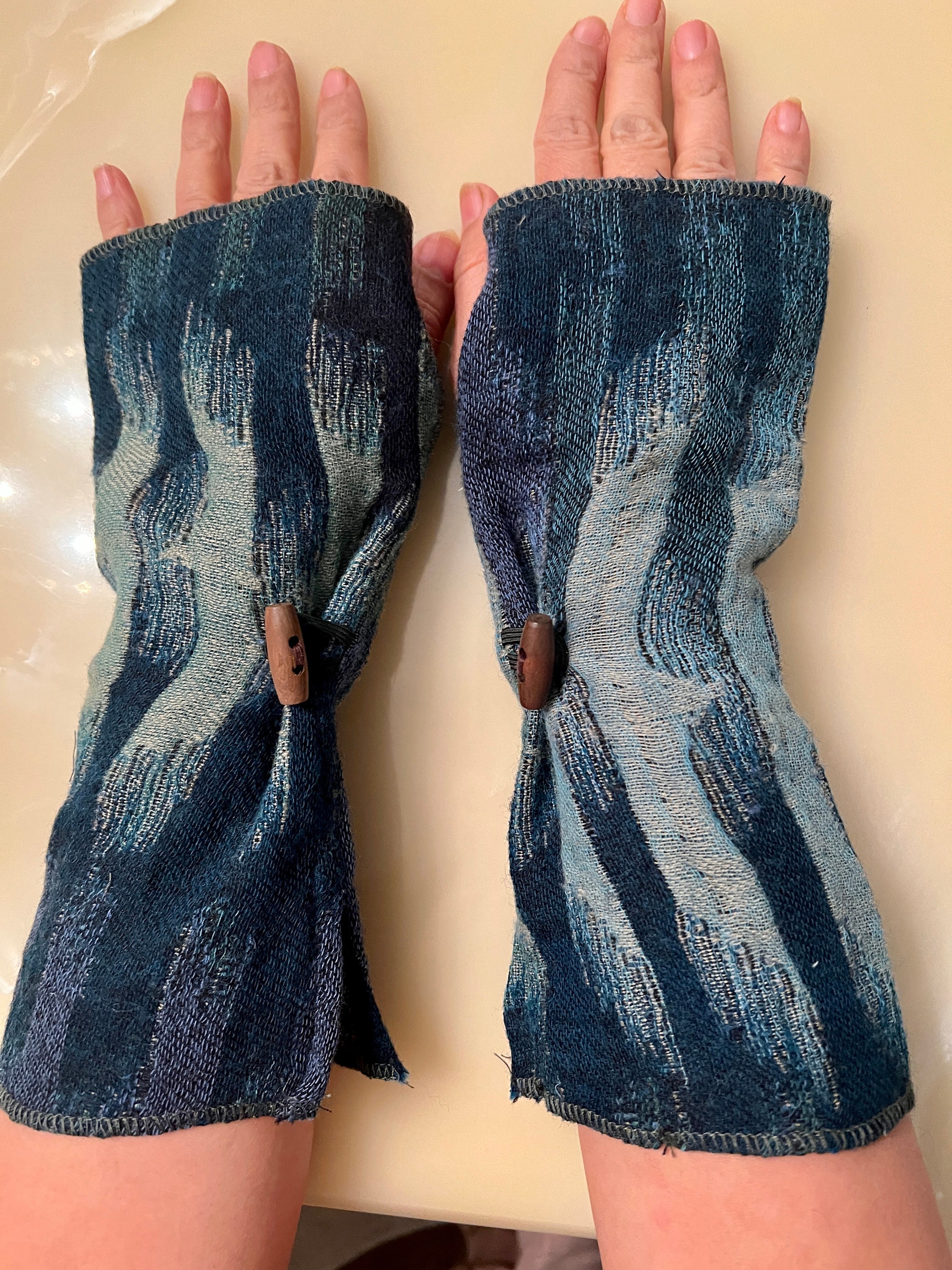 🎄Christmas Hot Sale🎄HANDMADE Boiled Merino Wool Fingerless Gloves with Toggle and side slit