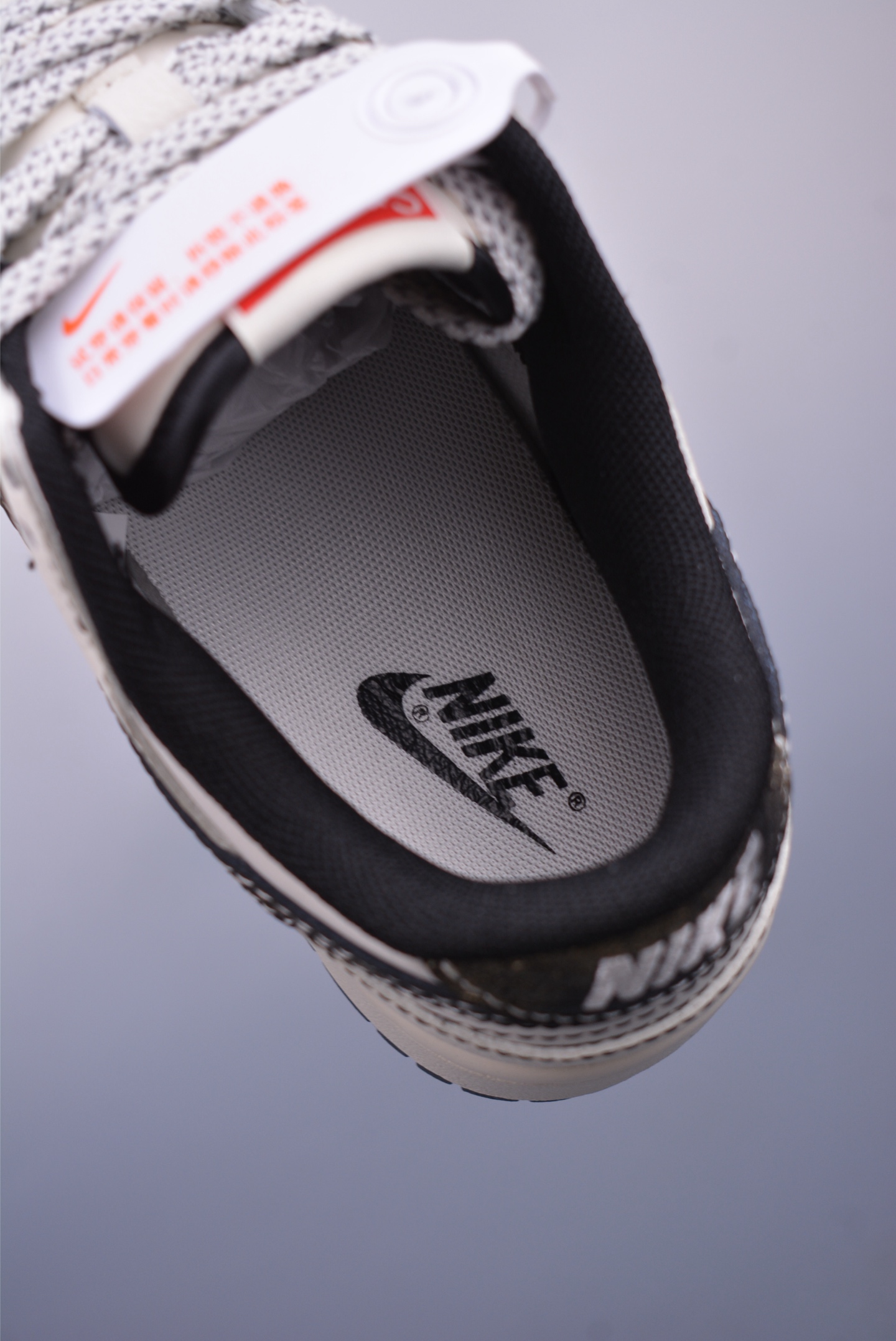 Supreme x Nike SB Dunk Low sneakers Coffee White XF8698-078