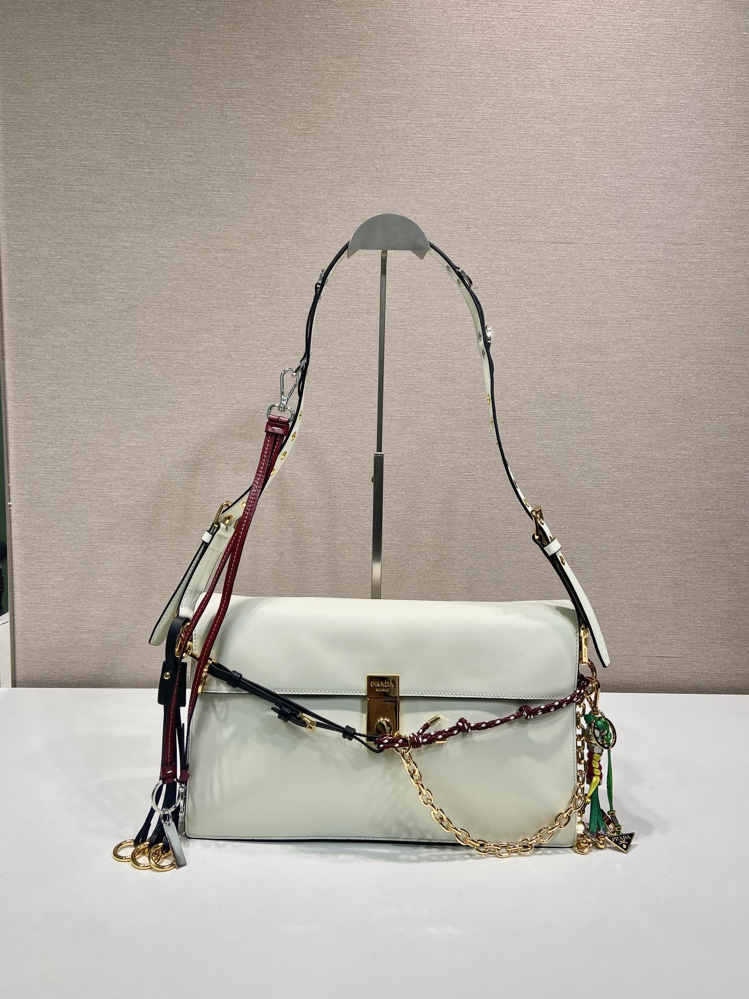 Prada soft sound large handbag 1BD378